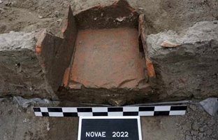 (تصاویر) کشف باورنکردنی یک یخچال باستانی که هنوز گوشت دارد!