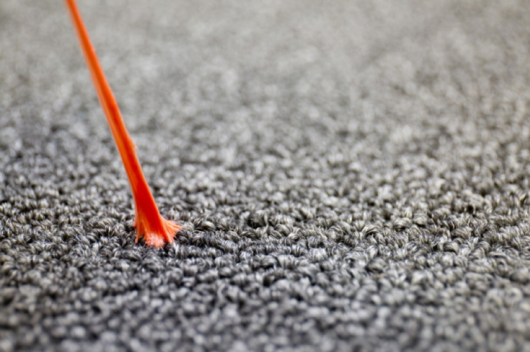 پاک کردن انواع لکه فرش؛ 12 روش قطعی برای خلاصی از لکه های فرش